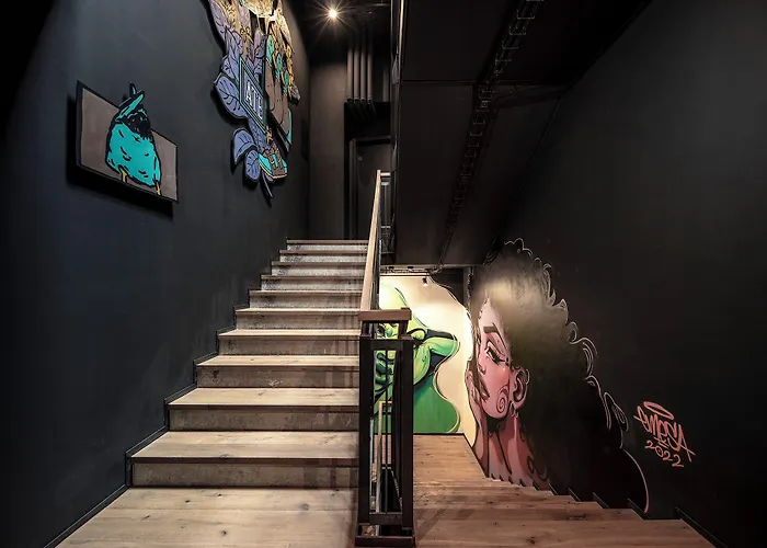 Liebesbier Urban Art & Smart 4* بايروث