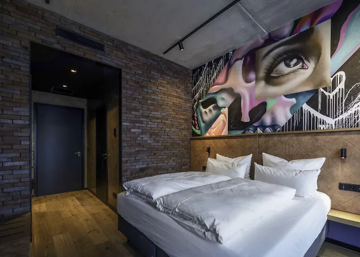 فندق Liebesbier Urban Art & Smart بايروث