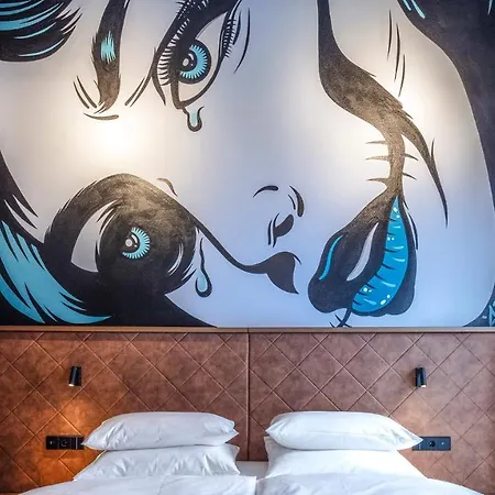 Liebesbier Urban Art&smart Hotel